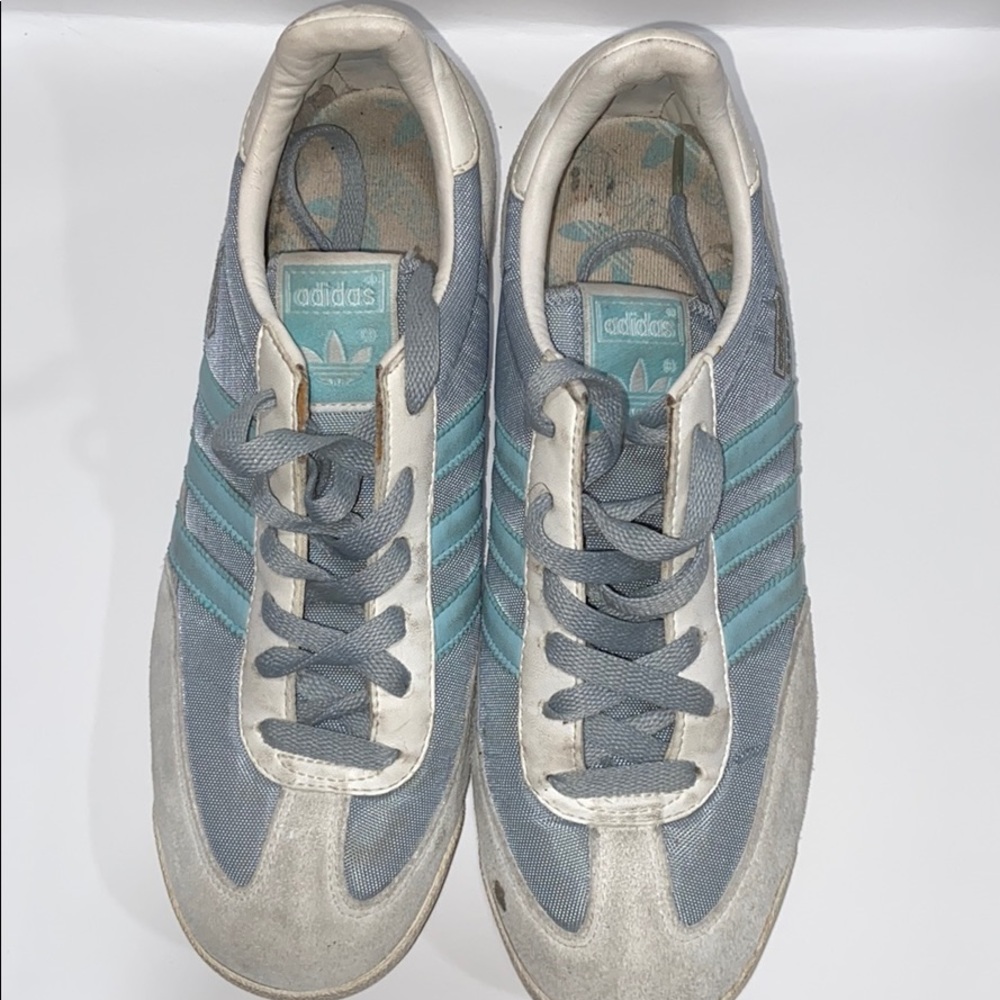 Adidas women sneakers size 7 three stipes